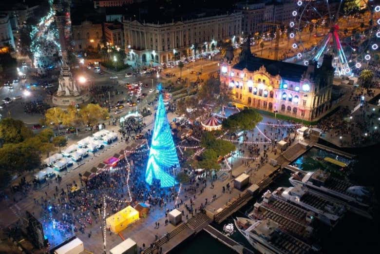 Árbol de Navidad en el Moll de la Fusta