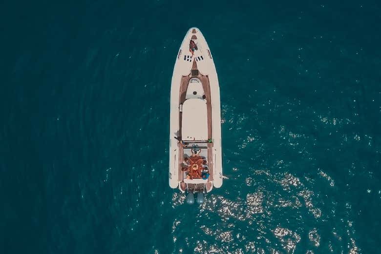 Barco privado con patrón 