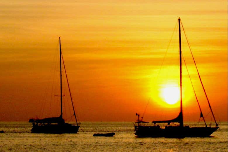 Balade en voilier au coucher de soleil