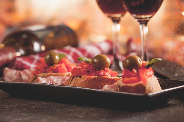 Passeio pelo Born com jantar de tapas e espetáculo de flamenco