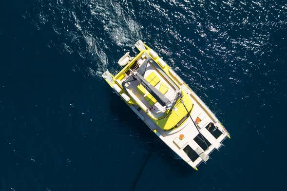 Balade en catamaran solaire à Barcelone