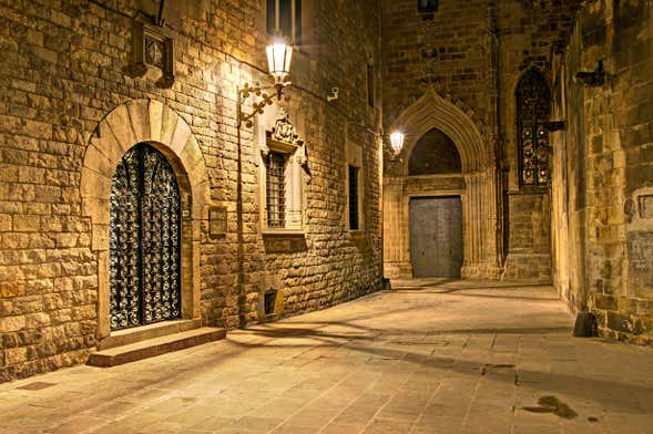 Tour de los misterios y leyendas de Barcelona