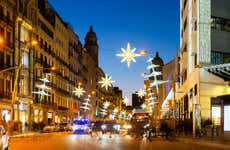 Tour navideño en tuk tuk privado por Barcelona