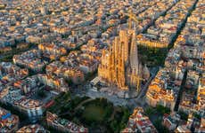 Tour por la Sagrada Familia en grupo reducido con subida a las torres
