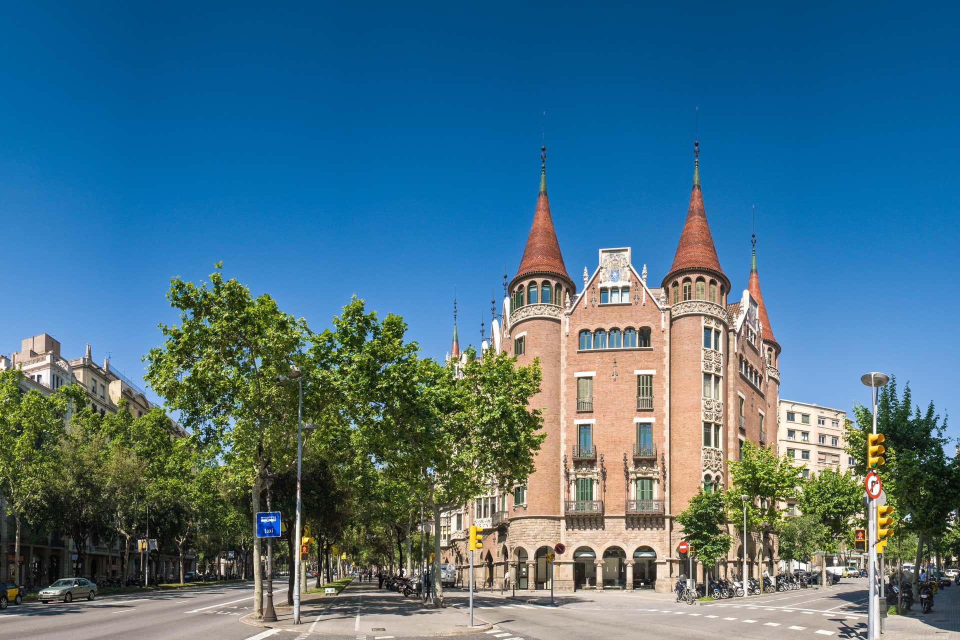 Tour teatralizado pela Barcelona modernista