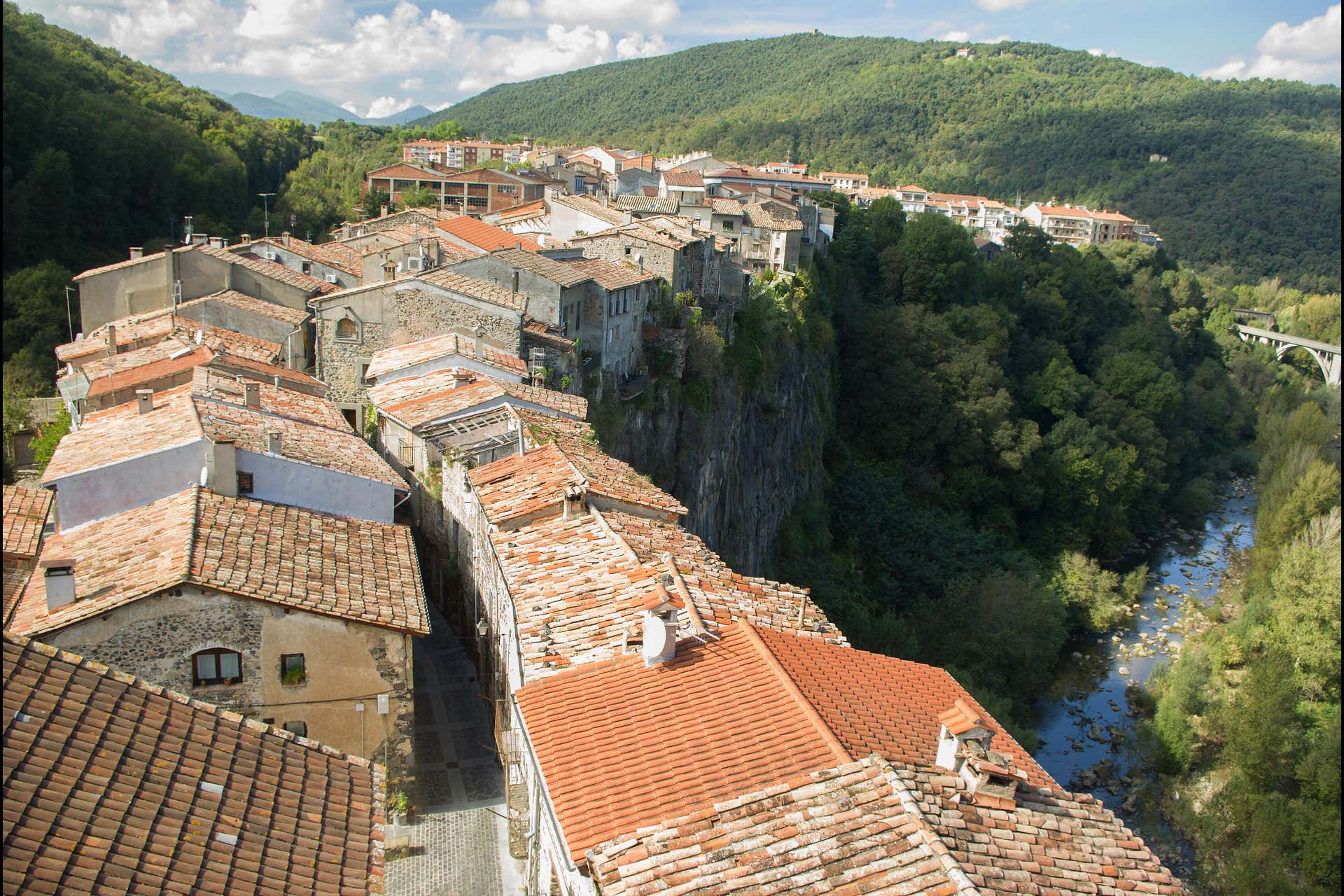 Escursione a Vic, Besalú, Santa Pau e Castellfollit de la Roca