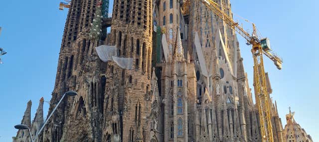 Visita da Sagrada Família com guia em português sem filas
