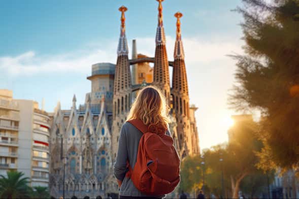 Sagrada Familia & Towers Guided Tour