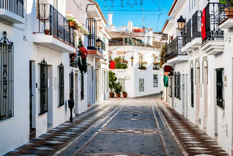 Exploring Benalmádena