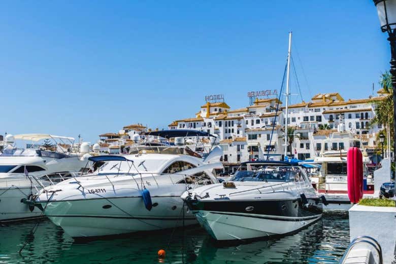 Yates de lujo en Puerto Banús