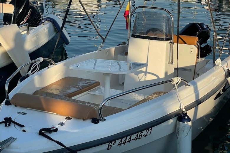 Todo a punto para surcar el mar de Alborán