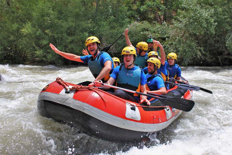 Enjoying the rafting activity on the Genil river