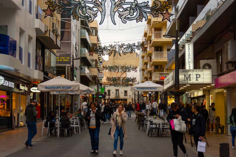 Recorriendo las calles de Benidorm