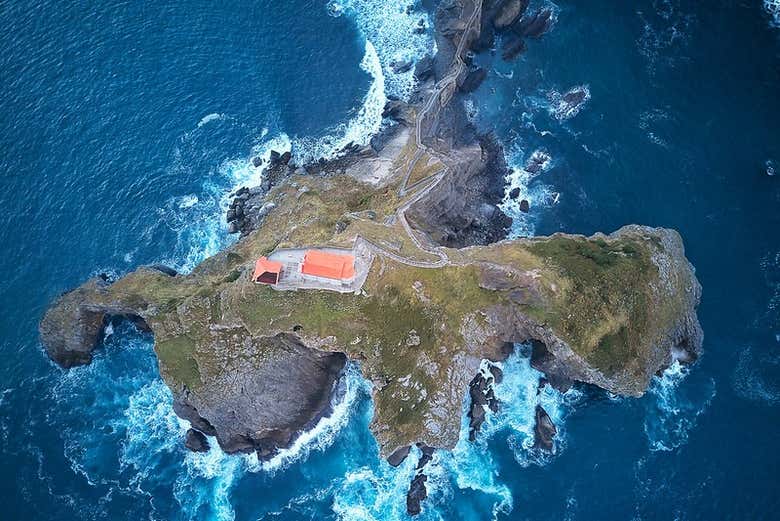 San Juan de Gaztelugatxe desde el cielo