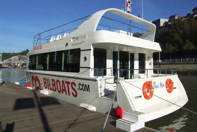 Catamarano dell'attività
