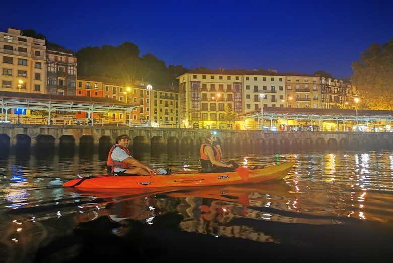 Tour serale di Bilbao in kayak