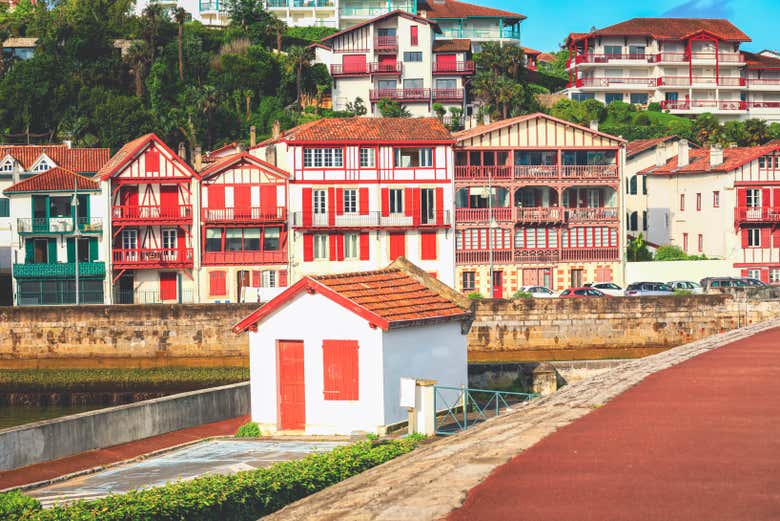 Casas de colores en San Juan de Luz