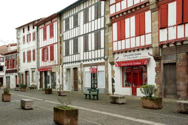 Las icónicas fachadas del Pirineo Vasco francés