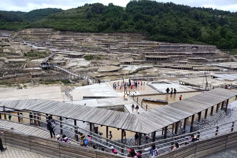 Explore the Añana Salt Flats