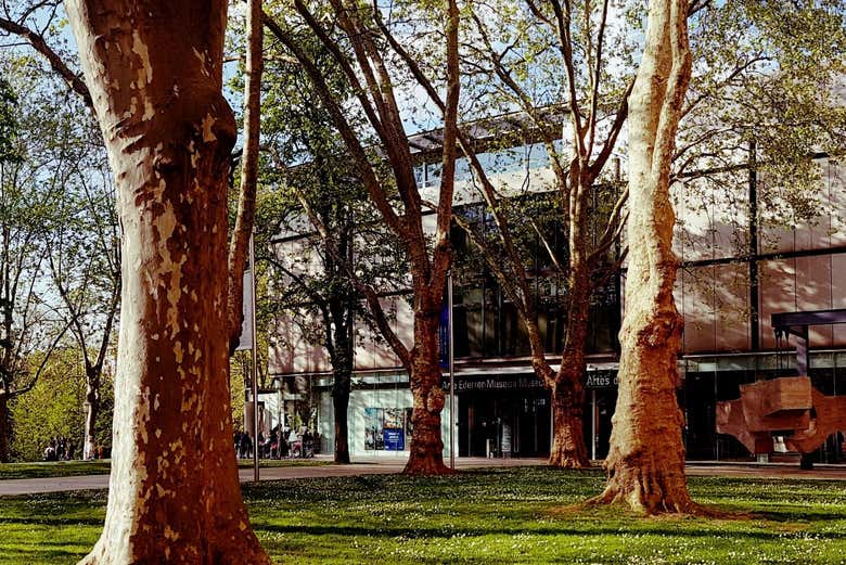 Il giardino esterno del Museo delle Belle Arti di Bilbao