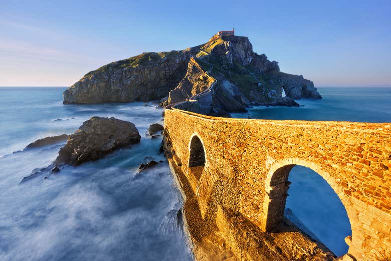 Camino a la isla de Gaztelugatxe