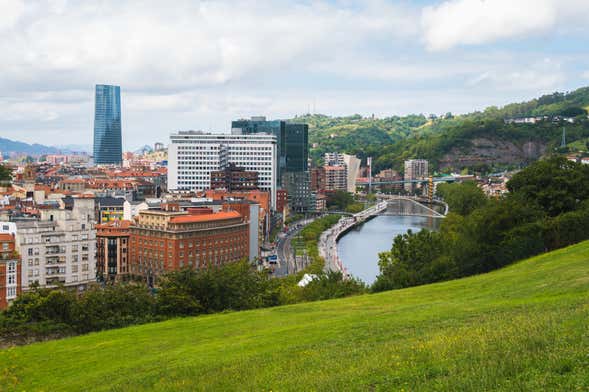 Tour por el Casco Viejo de Bilbao y la basílica de Begoña