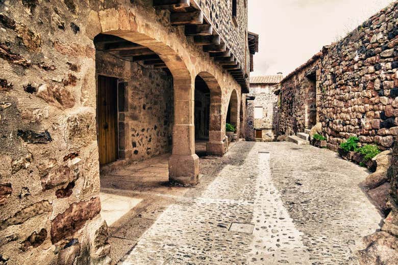 Calle típica de Santa Pau