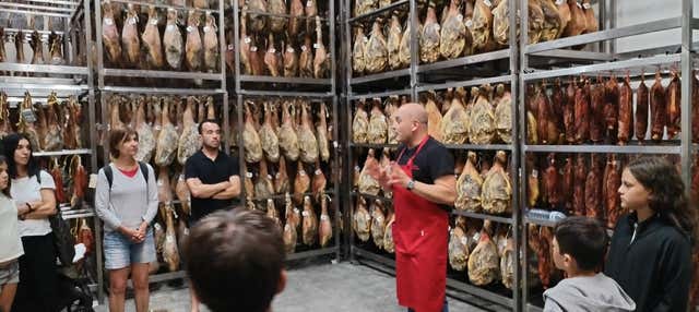 Visita a un secadero de jamones con degustación