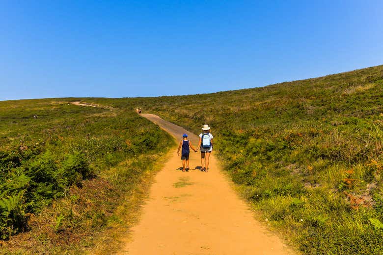 Ruta de senderismo en la isla de Ons