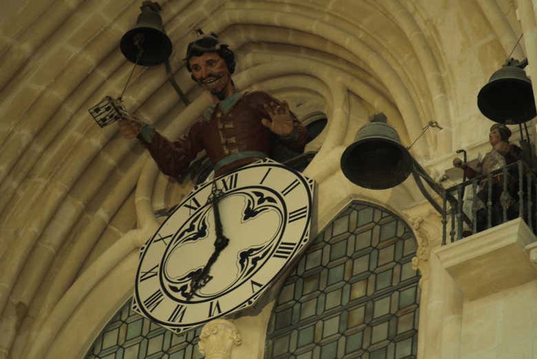Le papamoscas est un étrange automate de la cathédrale de Burgos