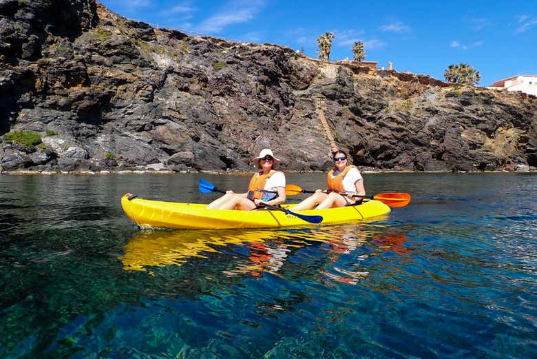 Disfrutando del tour en kayak