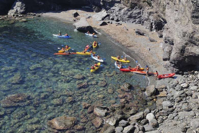 Fondeando en una cala de Cabo de Palos