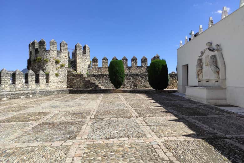 Muralla y adarve de Cabra