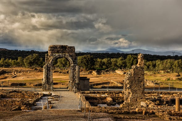 Excursão à cidade romana de Cáparra, Hervás e Granadilla