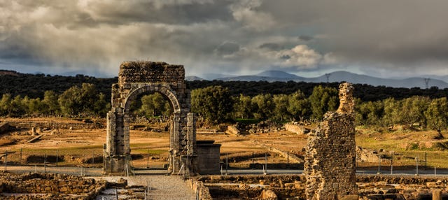 Excursión a la ciudad romana de Cáparra, Hervás y Granadilla