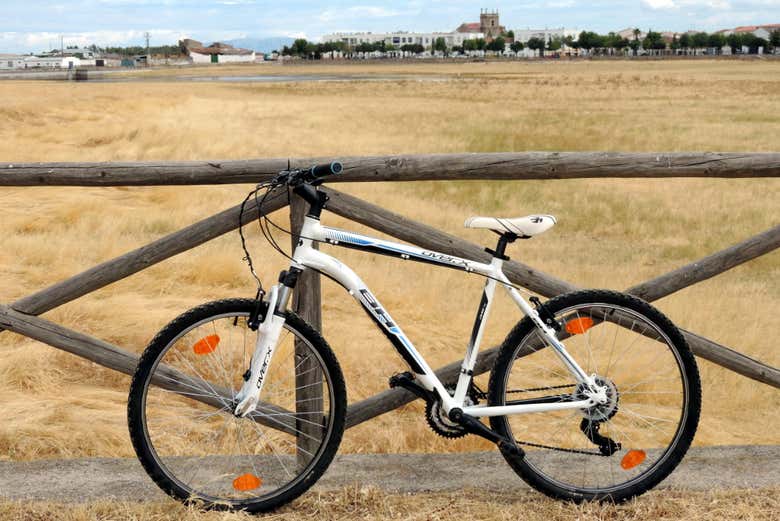 Mountain bike nos caminhos rurais de Estremadura