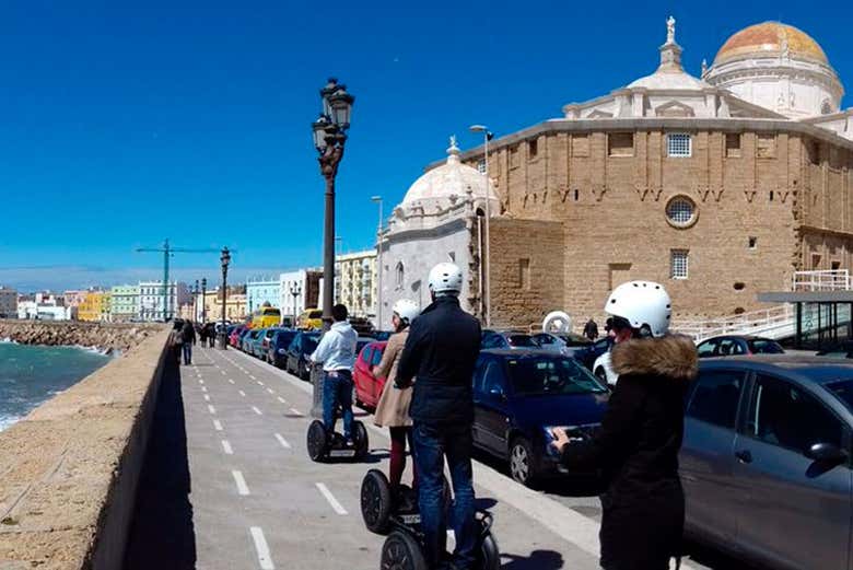 Recorriendo Cádiz en segway