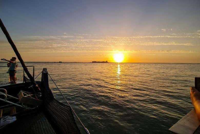 Un bellissimo tramonto sul mare