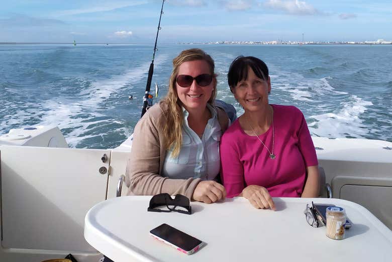 Disfrutando de la travesía por la bahía de Cádiz