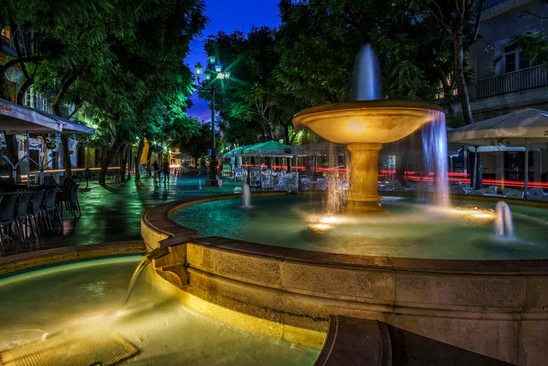 Fontana di Plaza del Mentidero