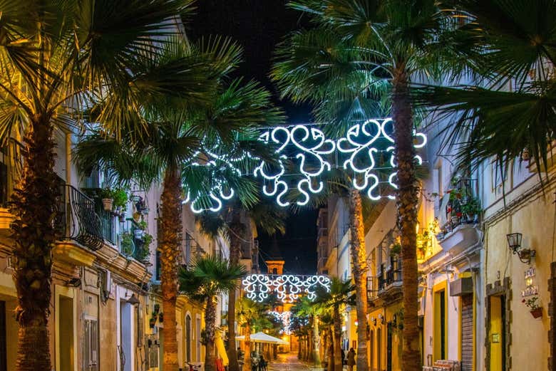 Iluminación navideña en las calles de Cádiz
