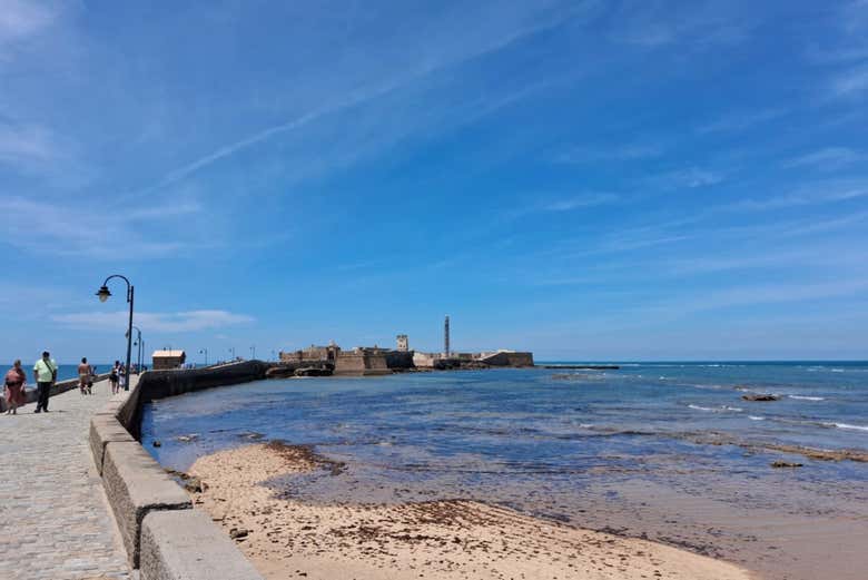 Camino del castillo de San Sebastián