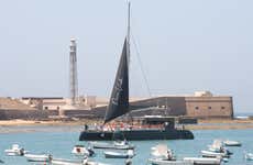 Tour por el puerto y la lonja de Cádiz + Paseo en catamarán