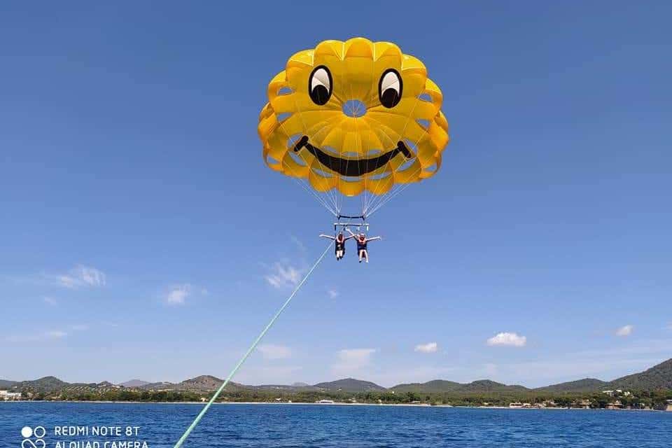 Parasailing em Cala Bona
