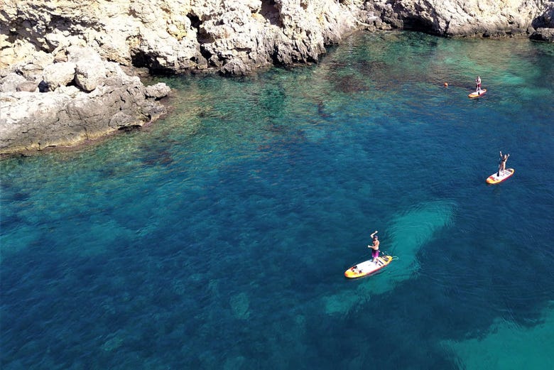 Remando pela costa ocidental de Ibiza