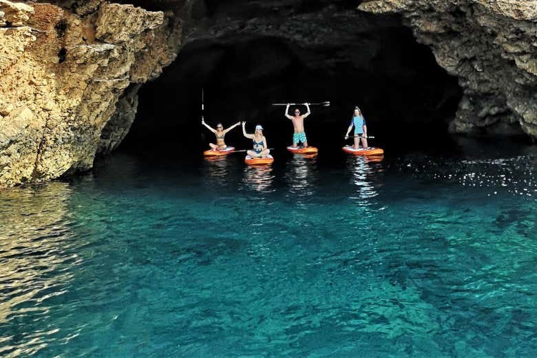 Esplorando le grotte di Codolar