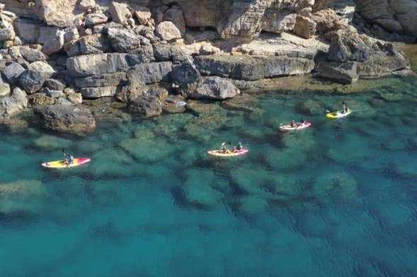 Tour en kayak con snorkel por Cala Codolar