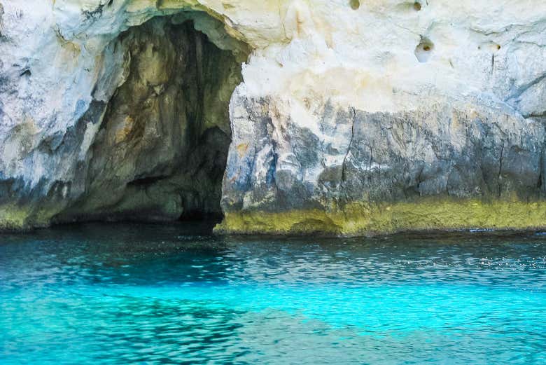 Grutas marinas de Cales Coves