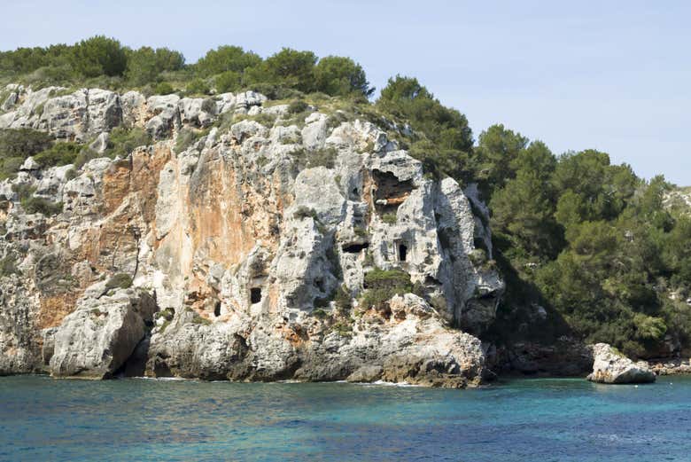 Desfiladeiros rochosos de Cales Coves