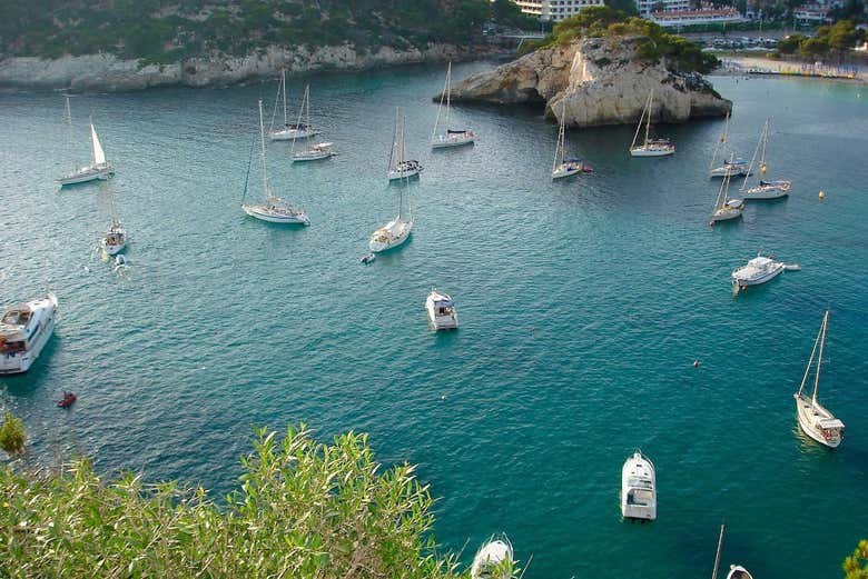 Barche a Cala Macarella